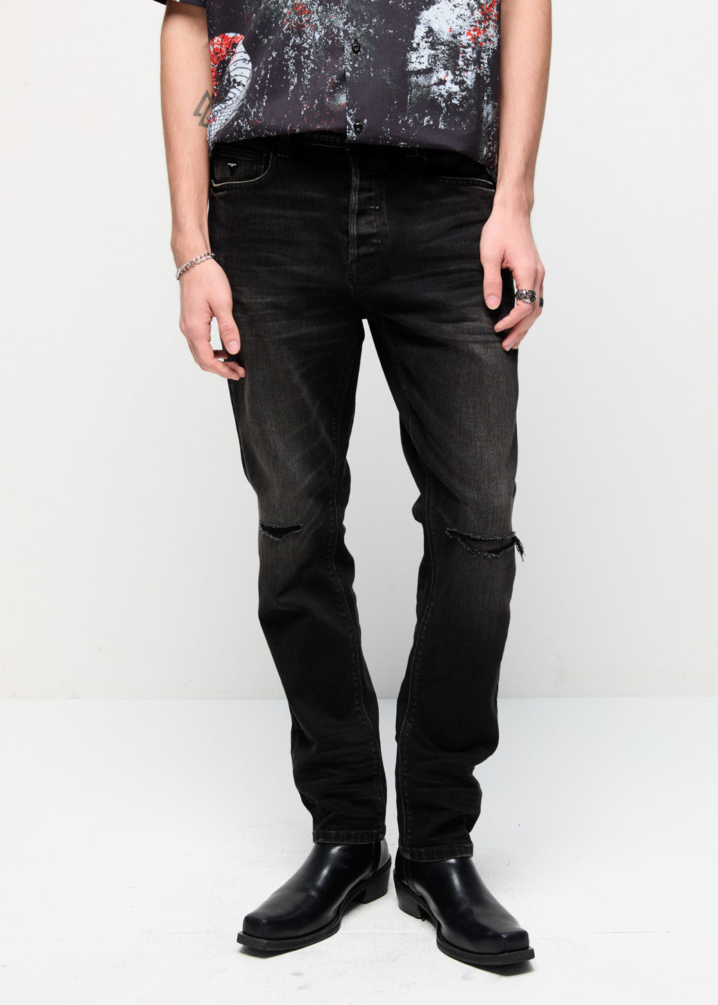 SUPER SKINNY FIT JEANS WITH BODYSLAM