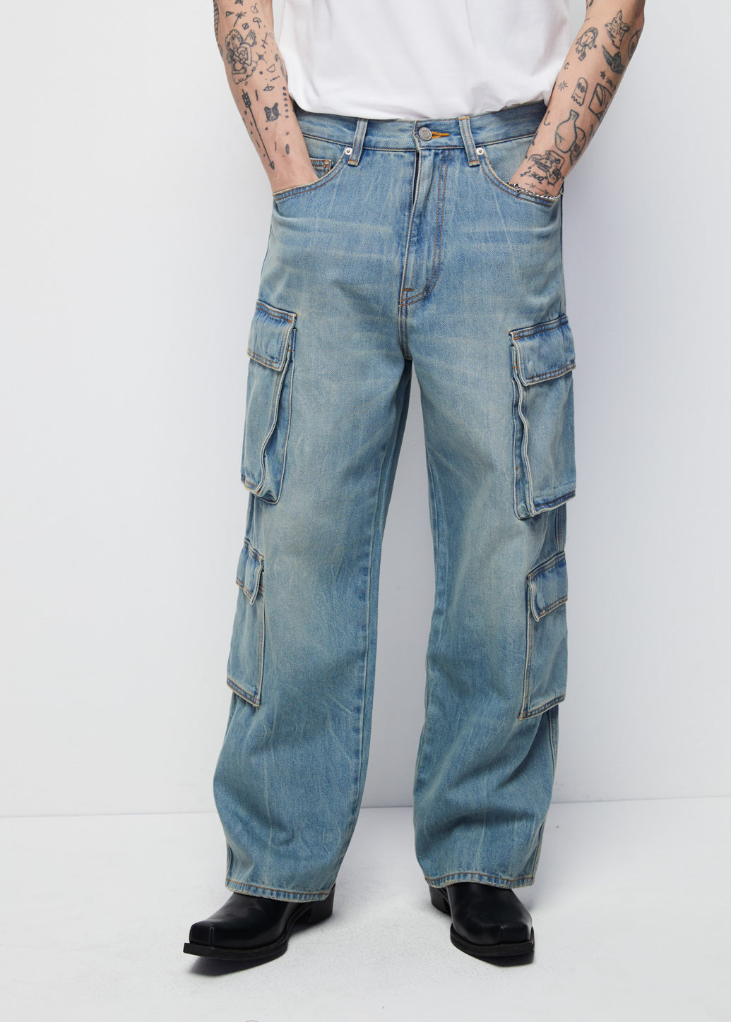 LOOSE FIT CARGO JEANS WITH BODYSLAM
