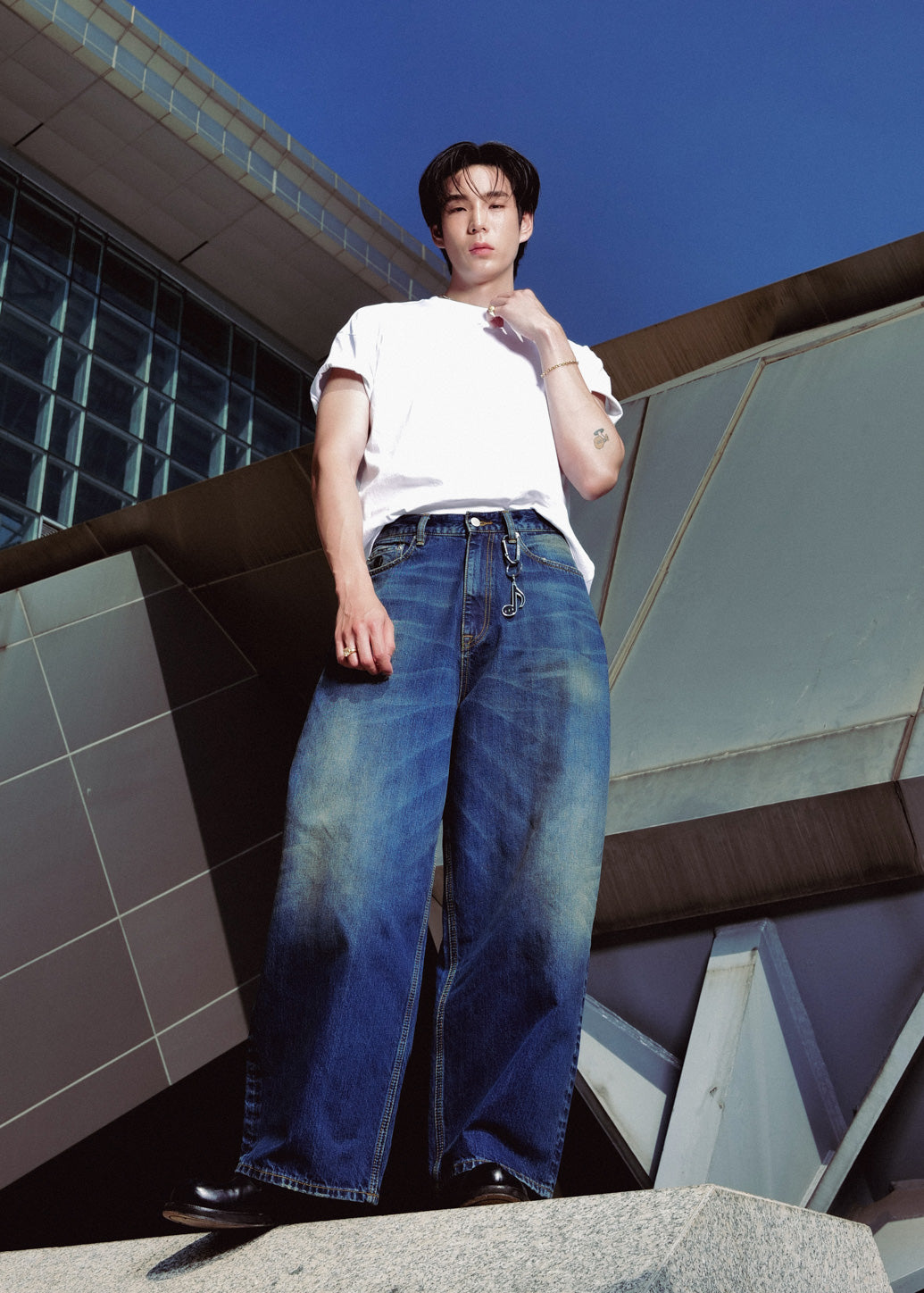 WASHED BLUE JEANS WITH JAYLERR