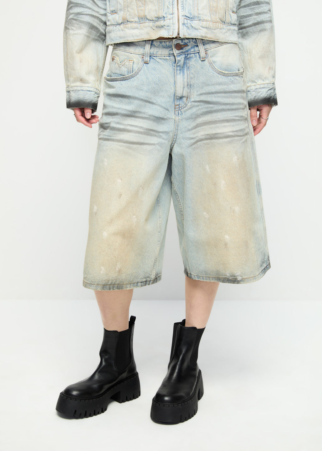 BARB WIRE PRINT JEANS SHORTS WITH MILLI