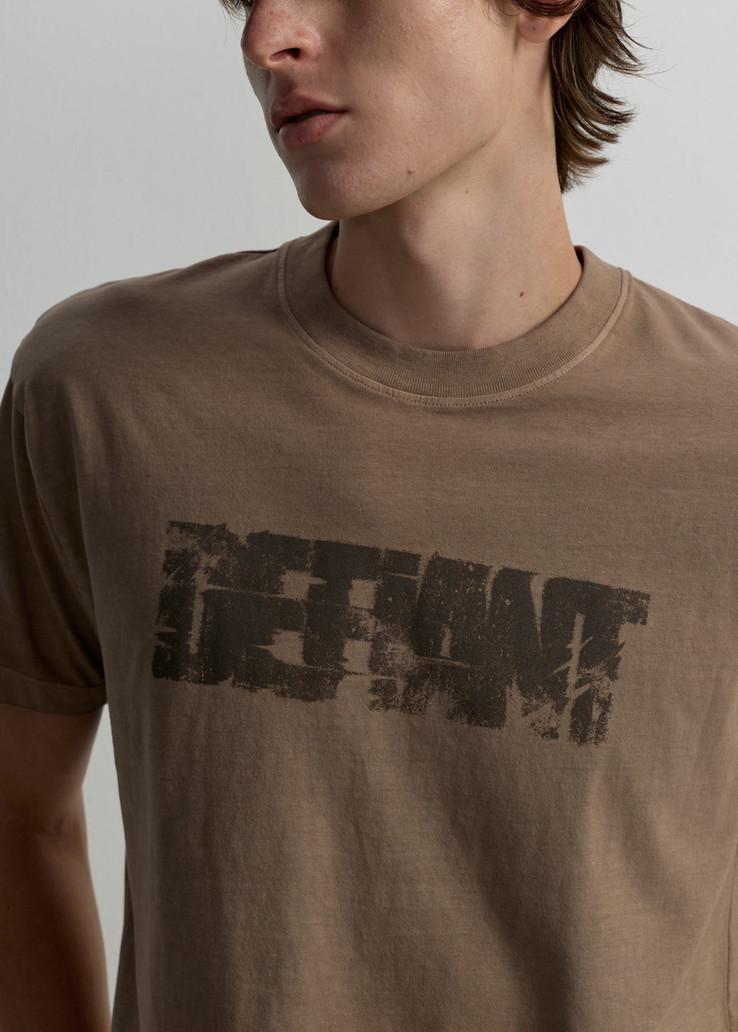 DEFIANT GRAPHIC TEE