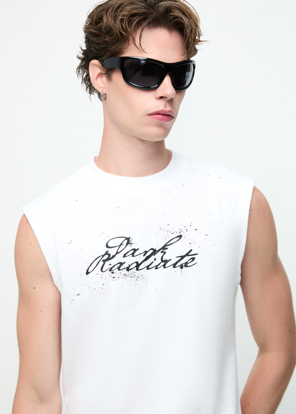 TYPOGRAPHY GRAPHIC SLEEVELESS TEE