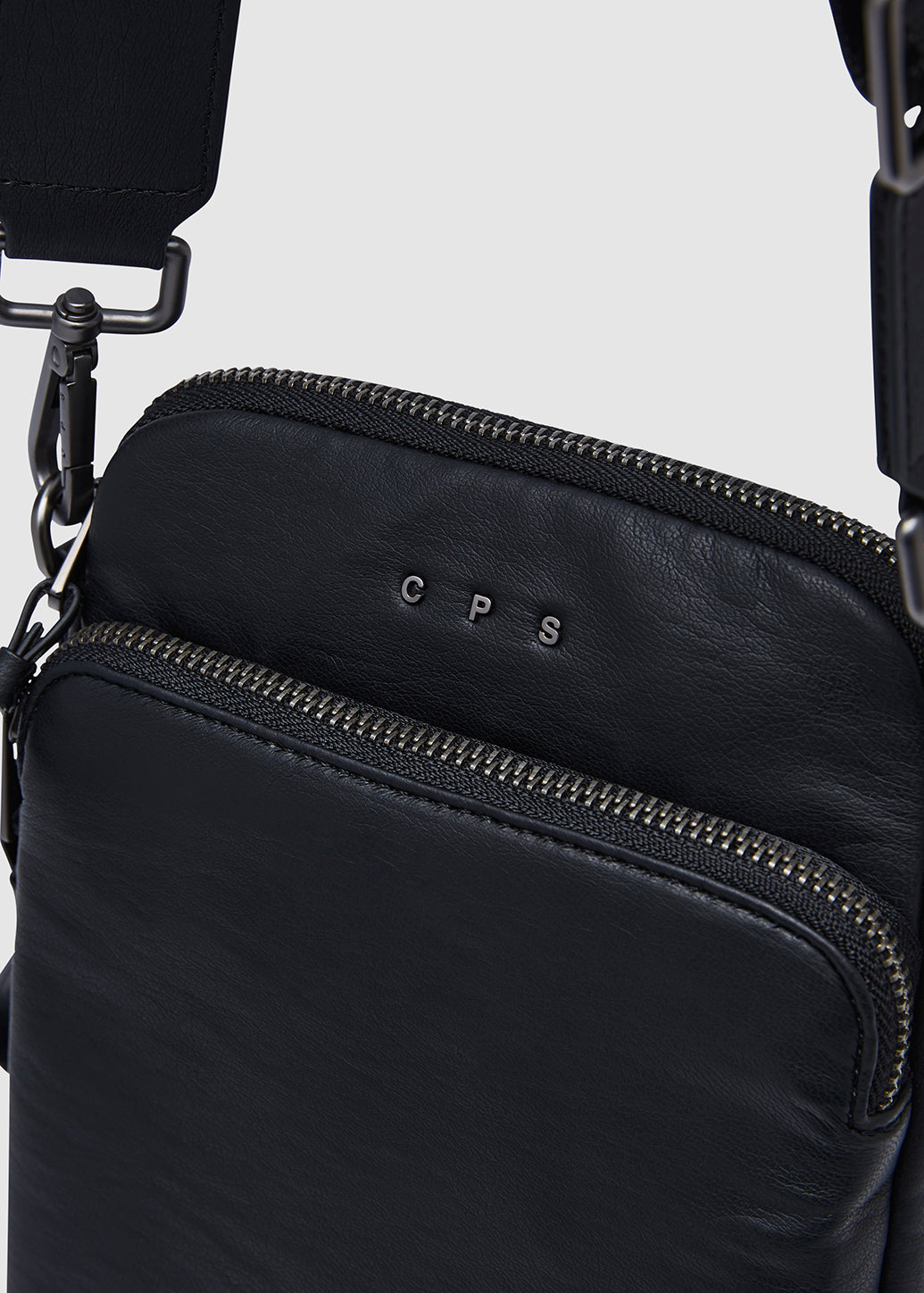 ZIPPER CROSSBODY BAG