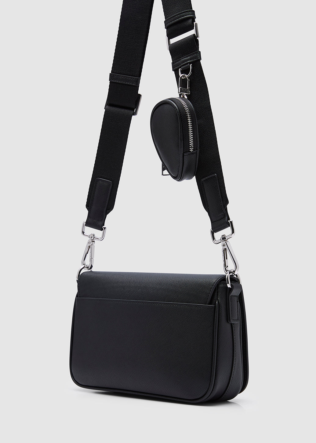 FLAP CROSSBODY BAG Black / OS