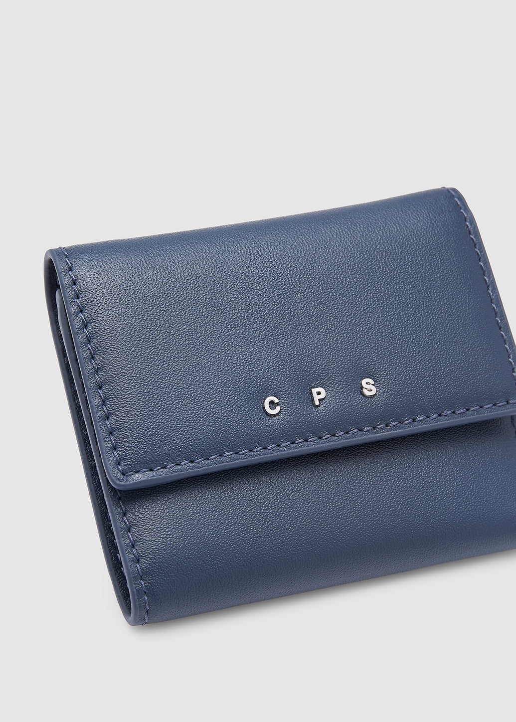 CLASSIC BIFOLD LEATHER WALLET