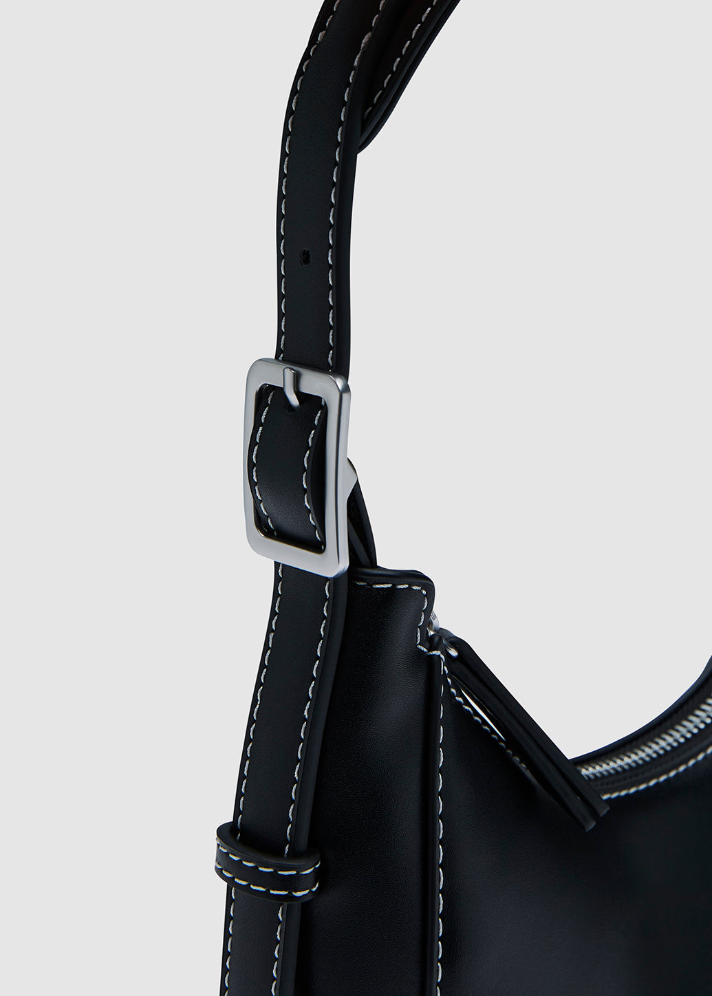 CRESCENT LEATHER SHOULDER BAG Black / OS