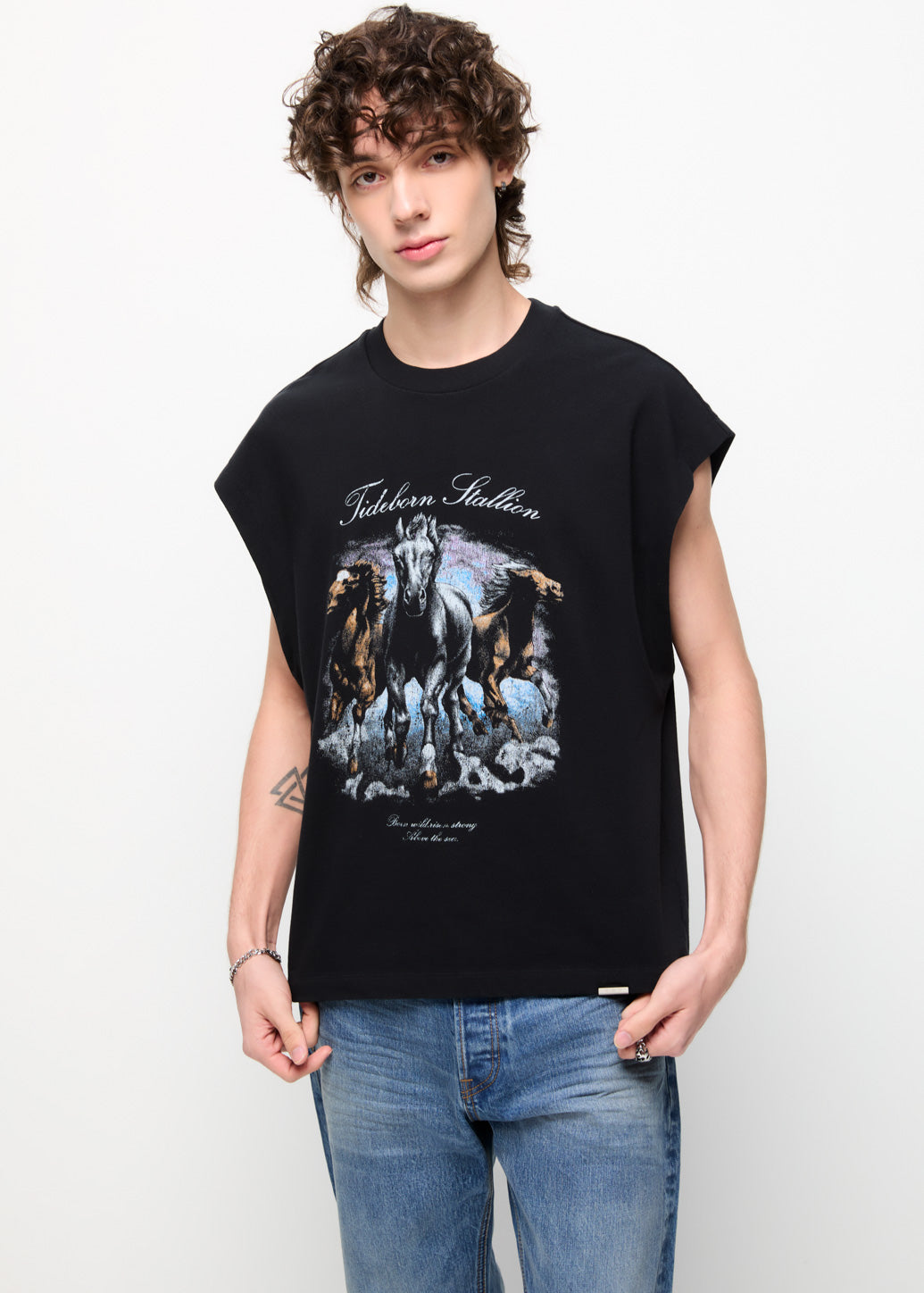 SLEEVELESS EQUINE GRAPHIC TEE Black / XL