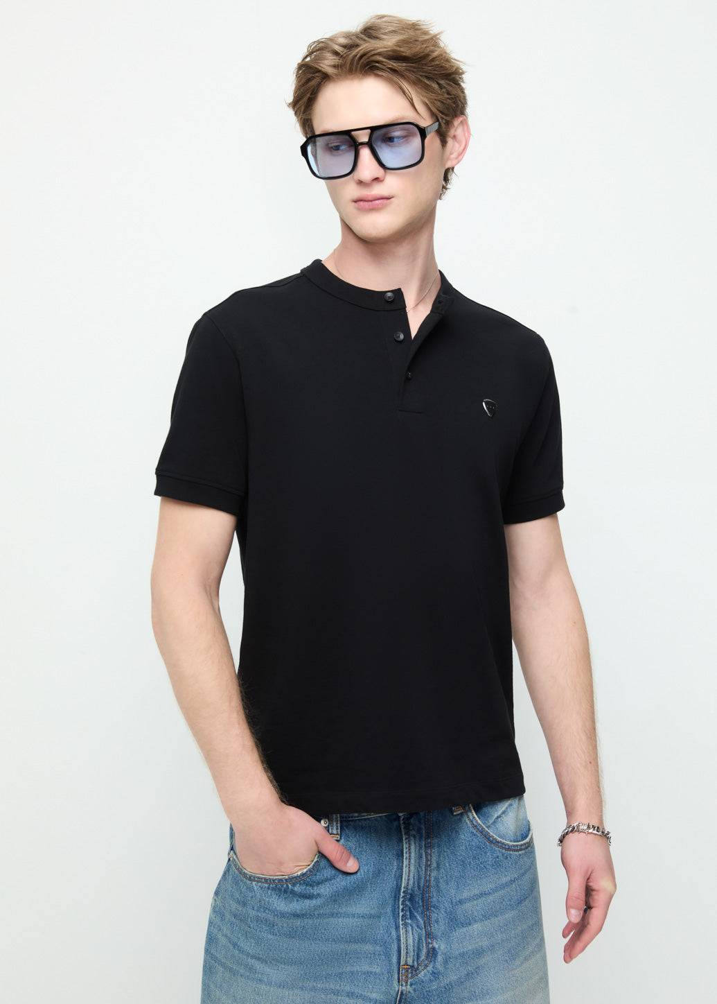 HENLEY SIGNATURE TEE