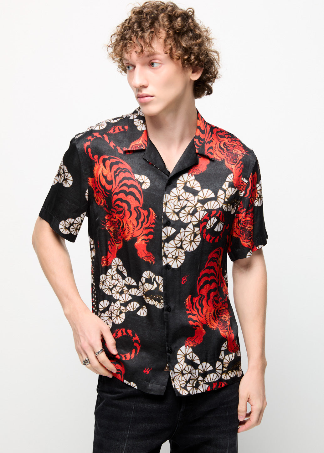 CRIMSON TIGER GRAPHIC SHIRT