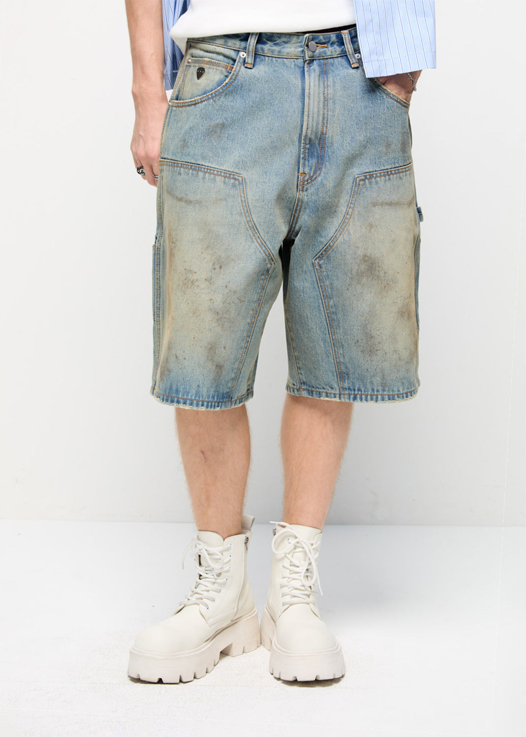 LOOSE CARPENTER JEANS SHORTS
