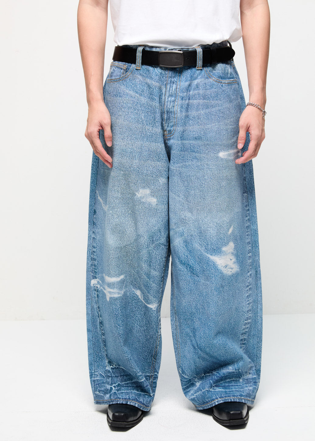 PRINTED LOOSE FIT JEANS