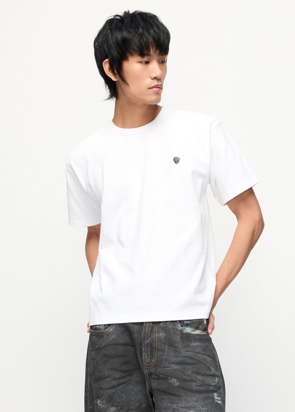 RIBBED NECK SIGNATURE TEE