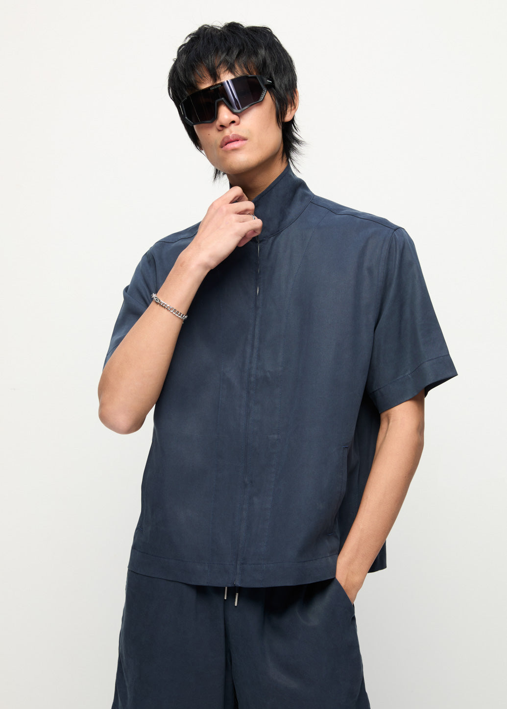 ZIP-UP STAND COLLAR SHIRT