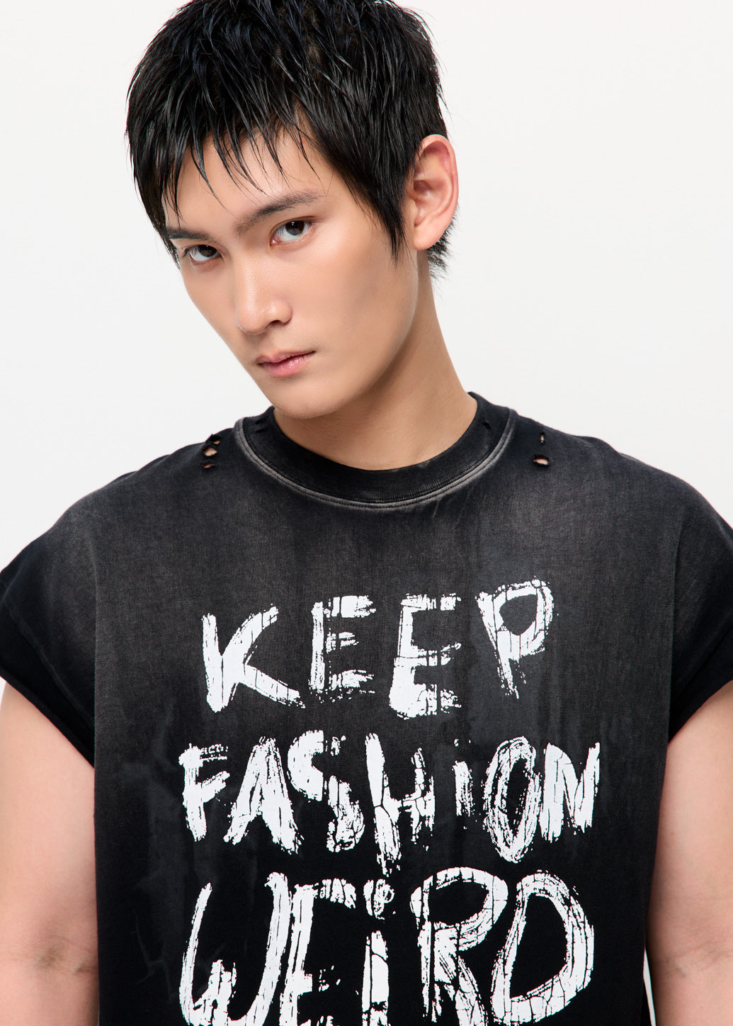 SLEEVELESS GRAPHIC WASHED TEE