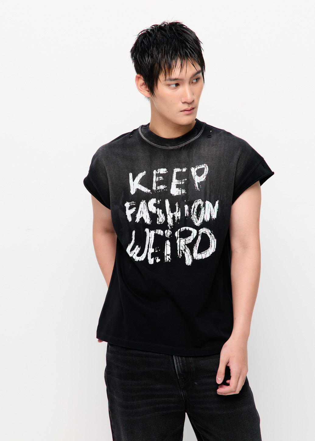 SLEEVELESS GRAPHIC WASHED TEE