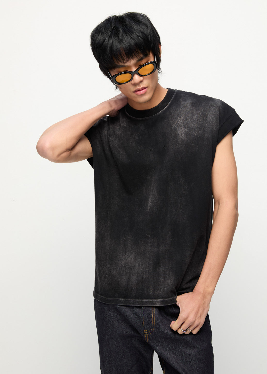 FRONT LOGO PATCH SLEEVELESS TEE