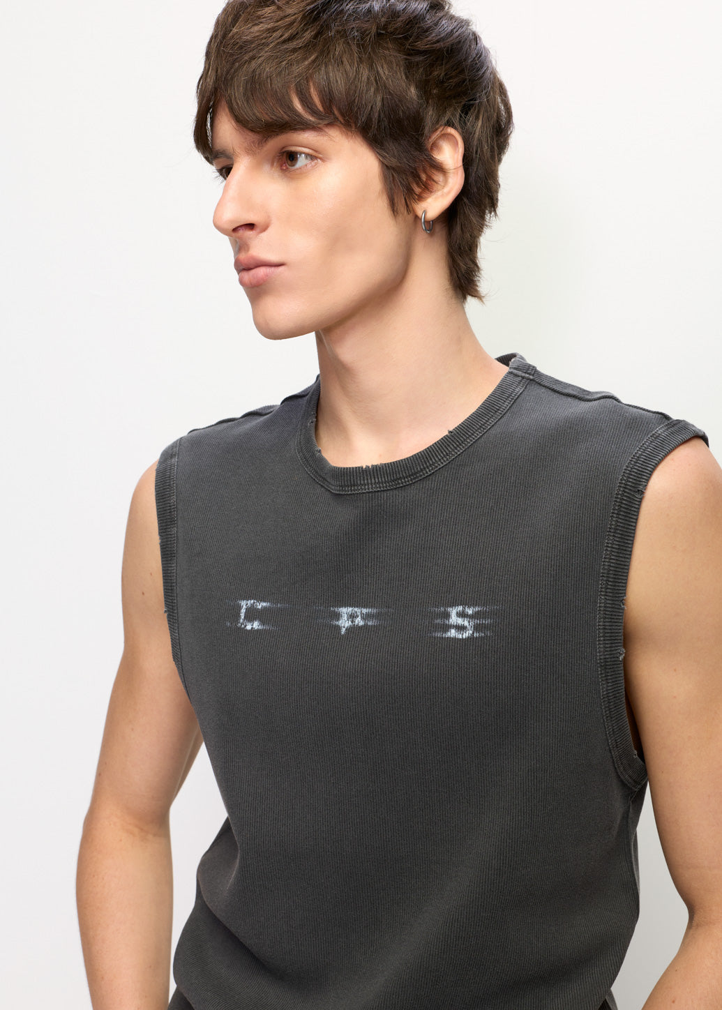 RAW-AGE SLEEVELESS TEE
