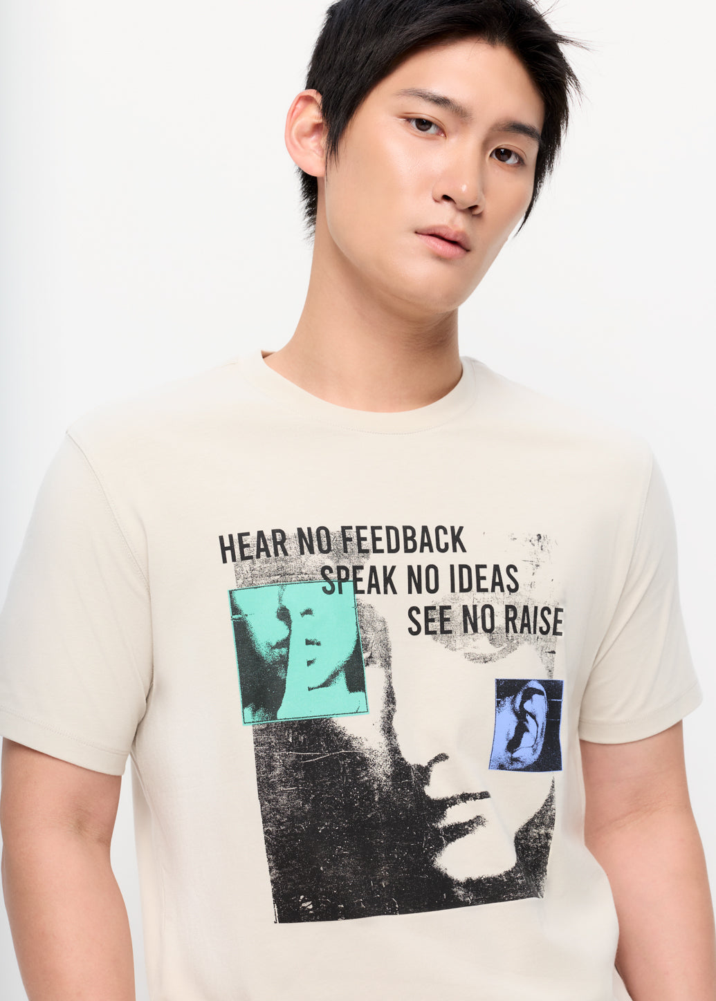 OVERSIZED STATEMENT GRAPHIC TEE