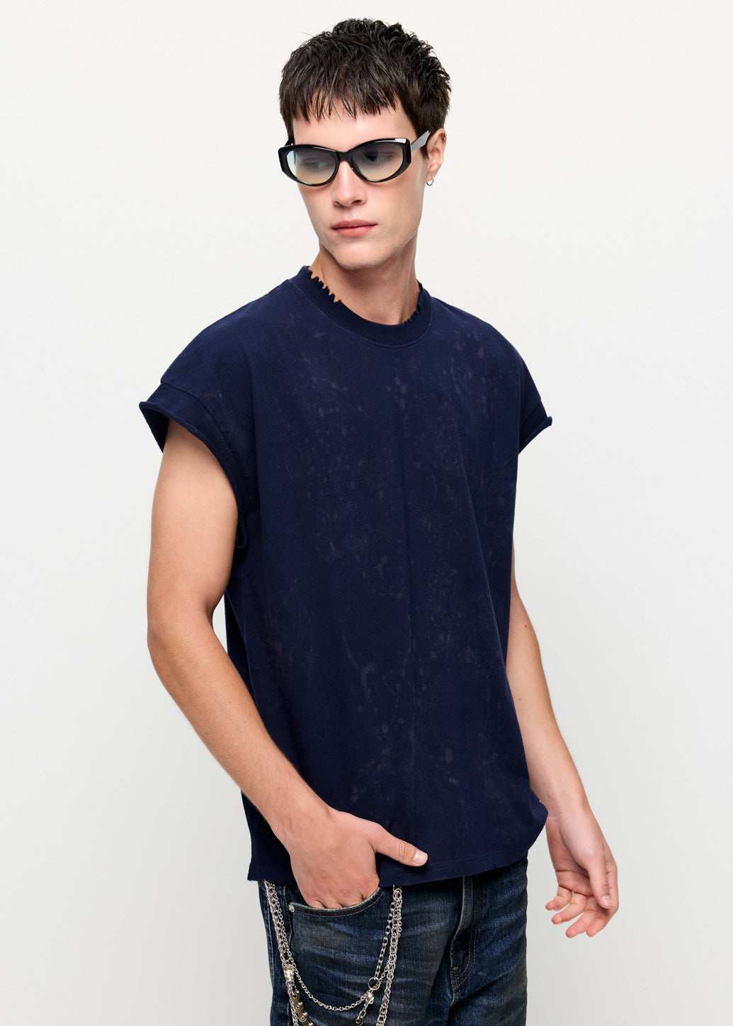 VINTAGE RETRO SLEEVELESS TEE