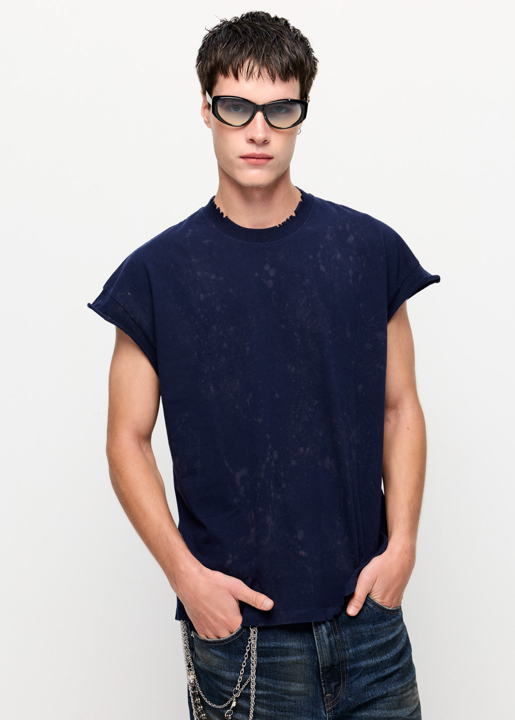 VINTAGE RETRO SLEEVELESS TEE