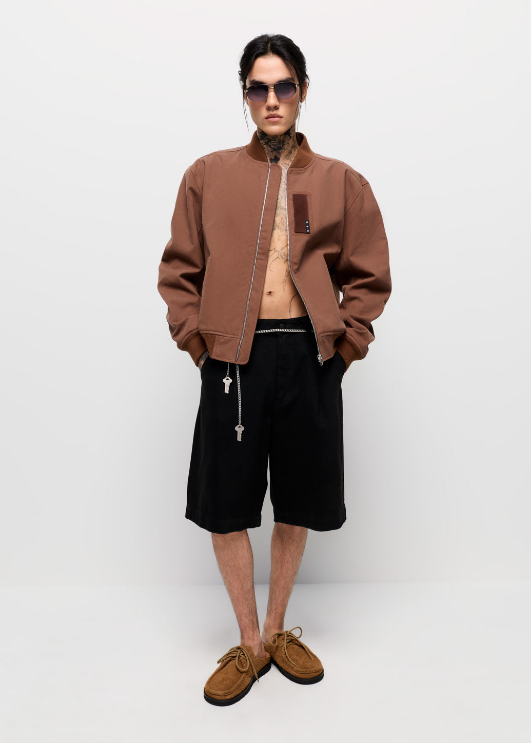 CHAIN BELT STRAIGHT SHORTS
