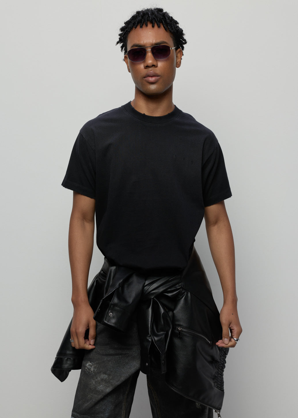 BLACK WASHED LOGO TEE