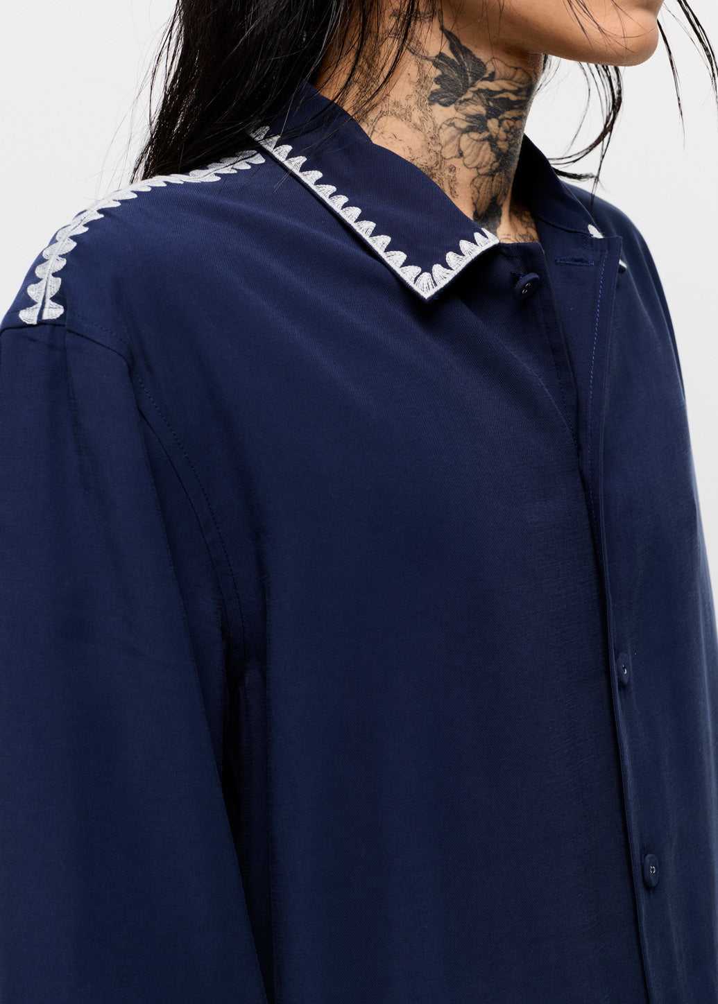 RELAXED EMBROIDERED OVERSHIRT