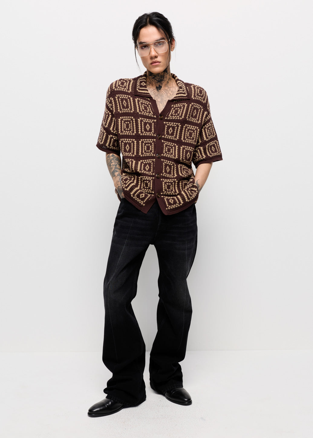 BROWN GEOMETRIC KNIT SHIRT