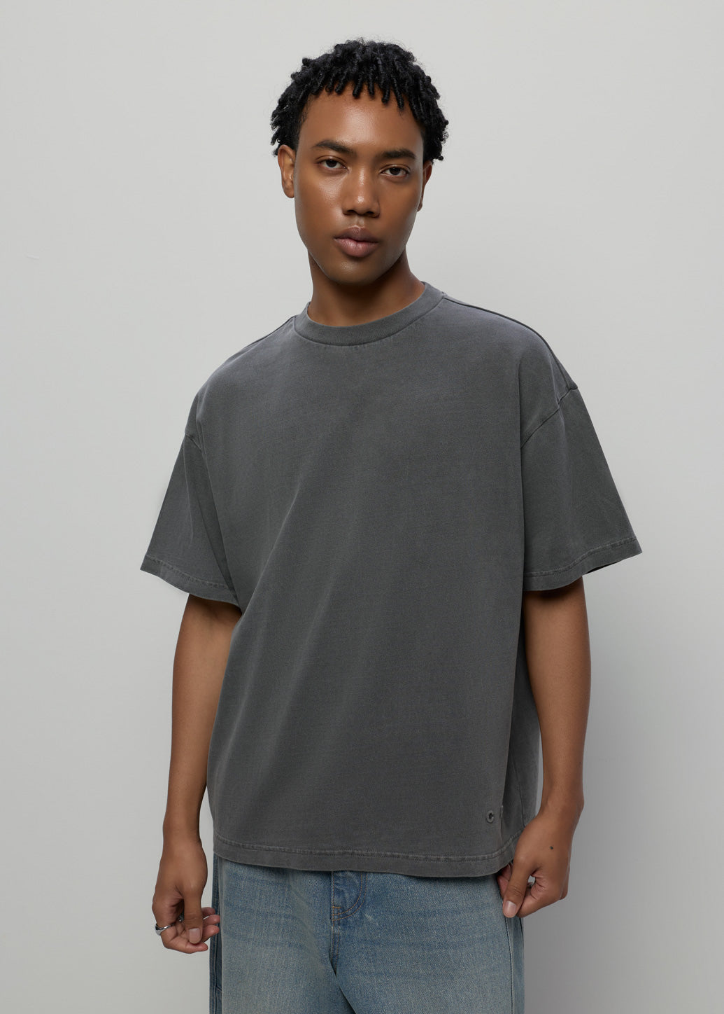 EMBOSSED LOGO BOXY TEE