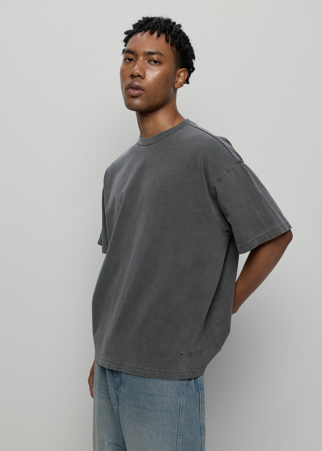 EMBOSSED LOGO BOXY TEE