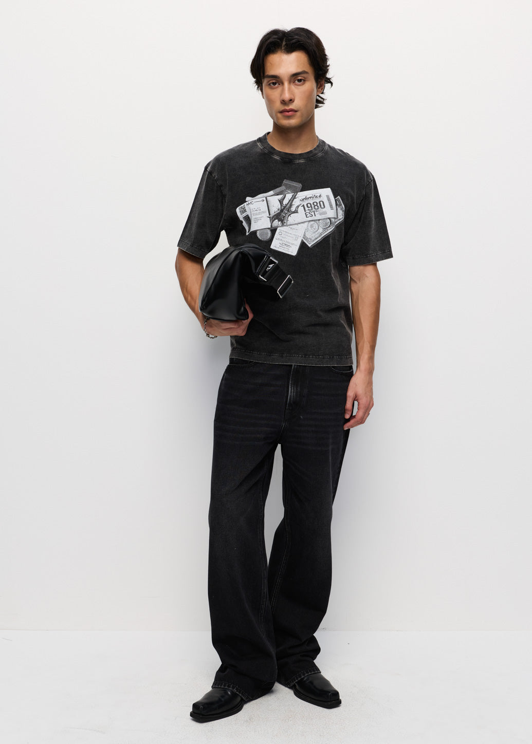 WASHED MONOCHROME GRAPHIC TEE
