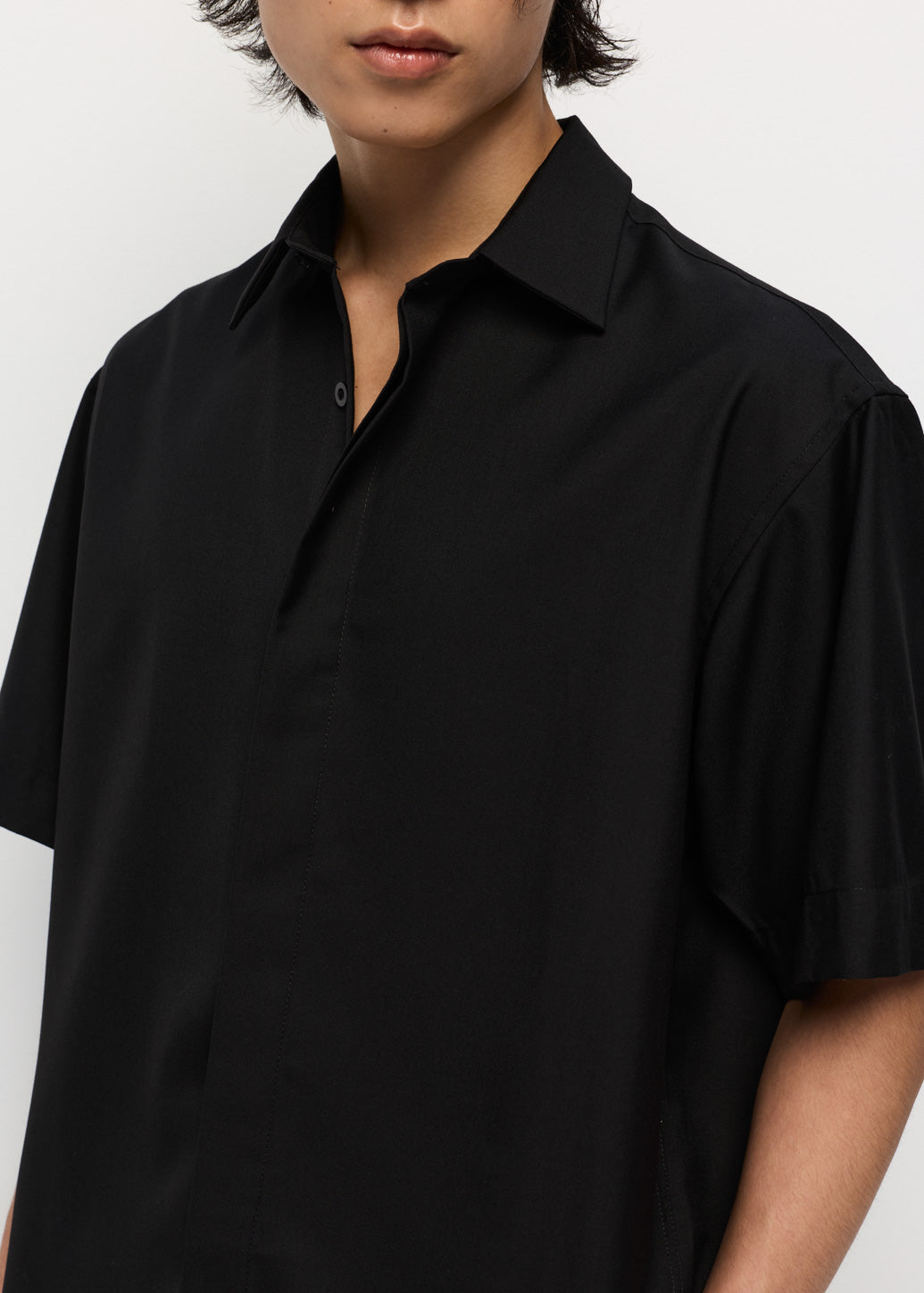 SEAMLESS SHORT SLEEVE SHIRT