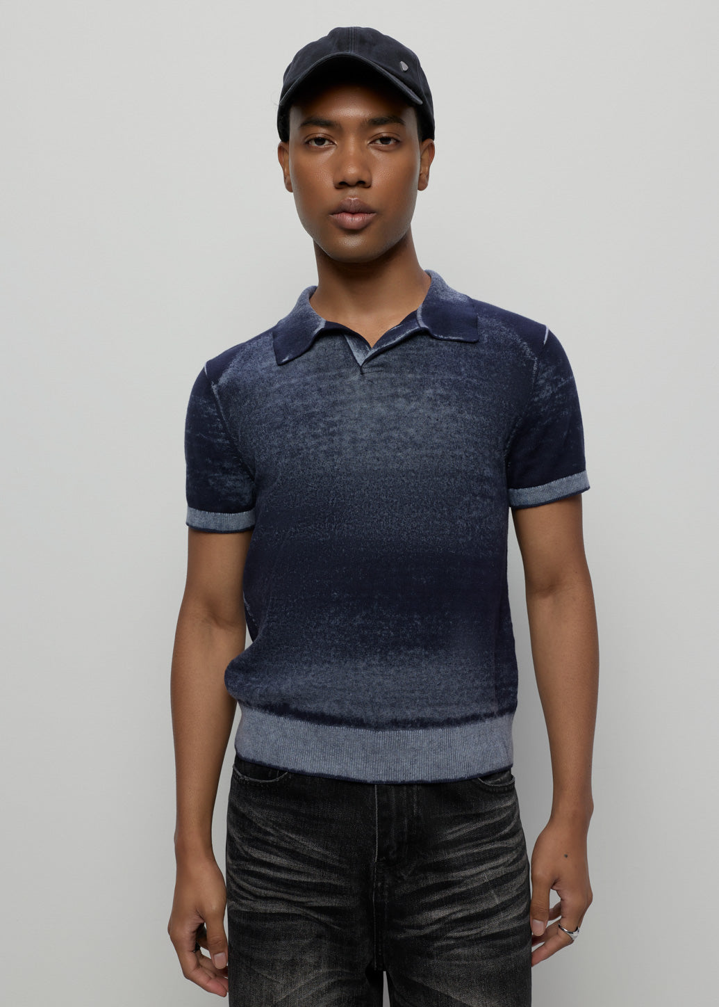 LIGHTWEIGHT KNITTED OPEN POLO