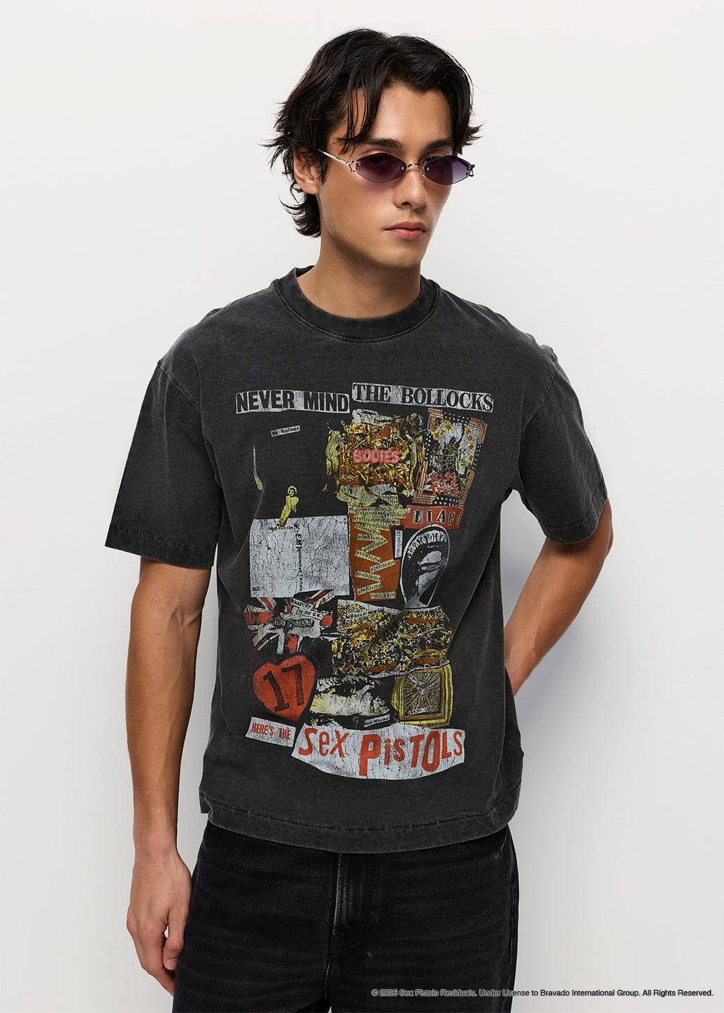 SEX PISTOLS COLLAGE GRAPHIC BAND TEE