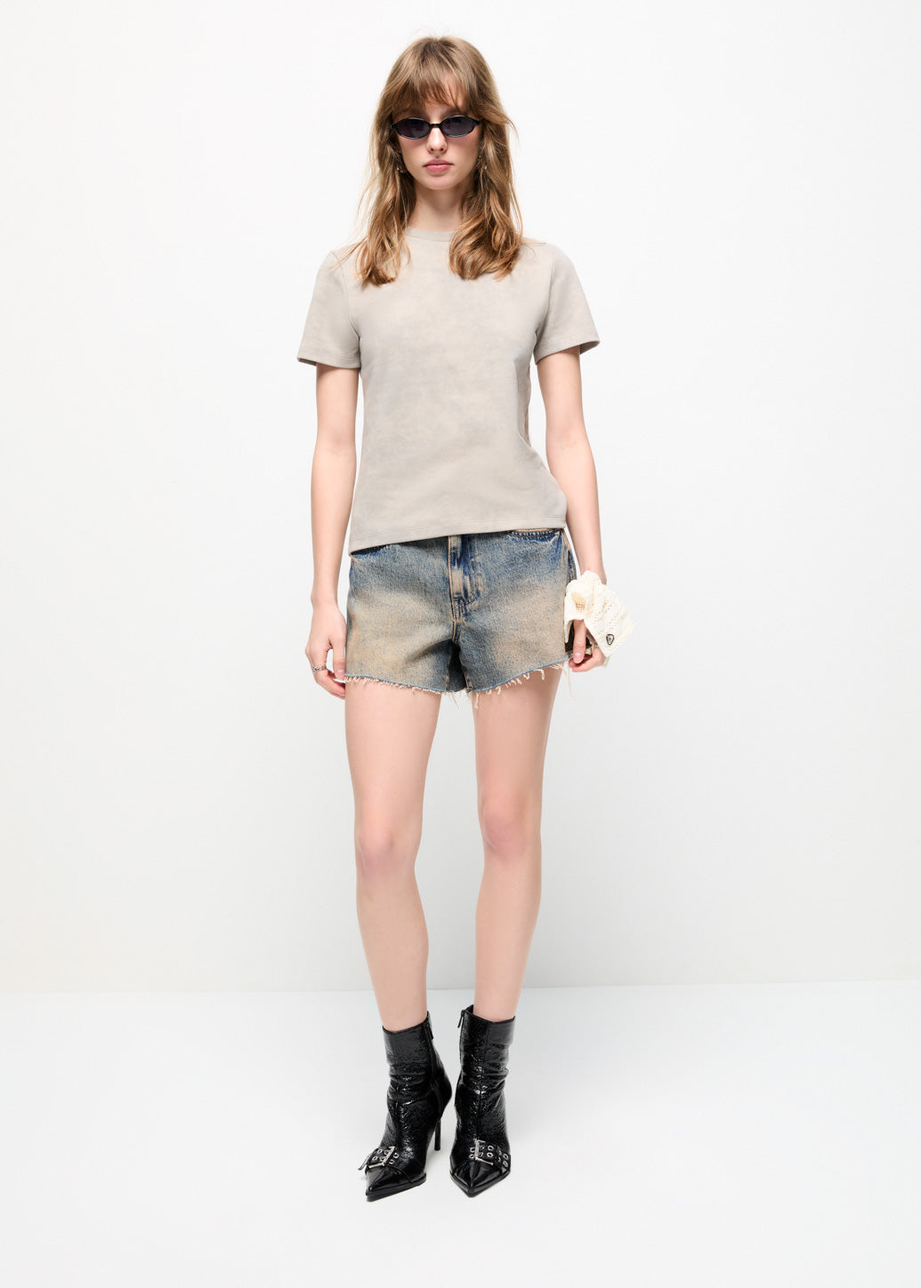 JEANS SHORTS WITH FRAYED HEM Blue / 29