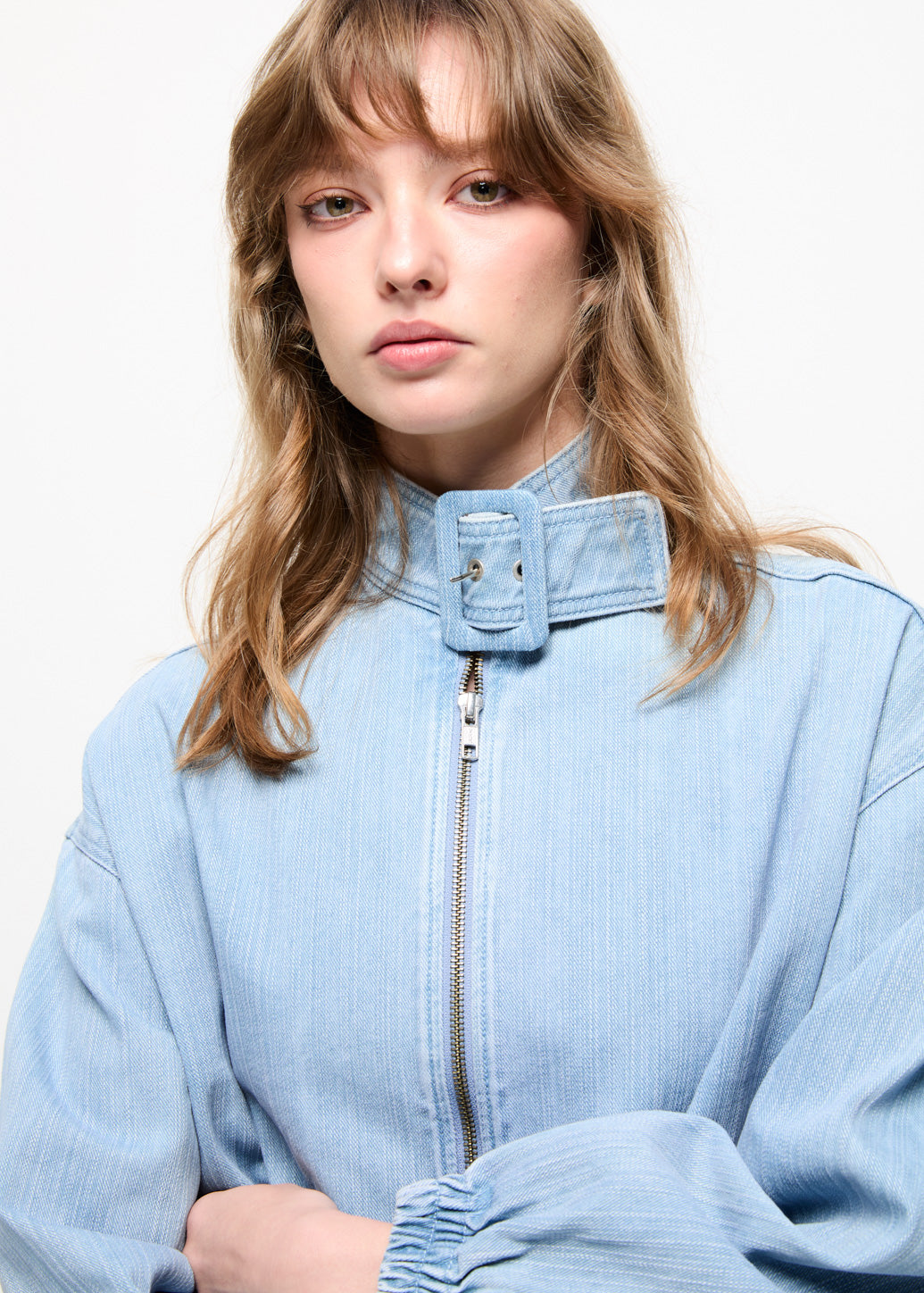 HIGH-NECK DENIM JACKET Blue / L
