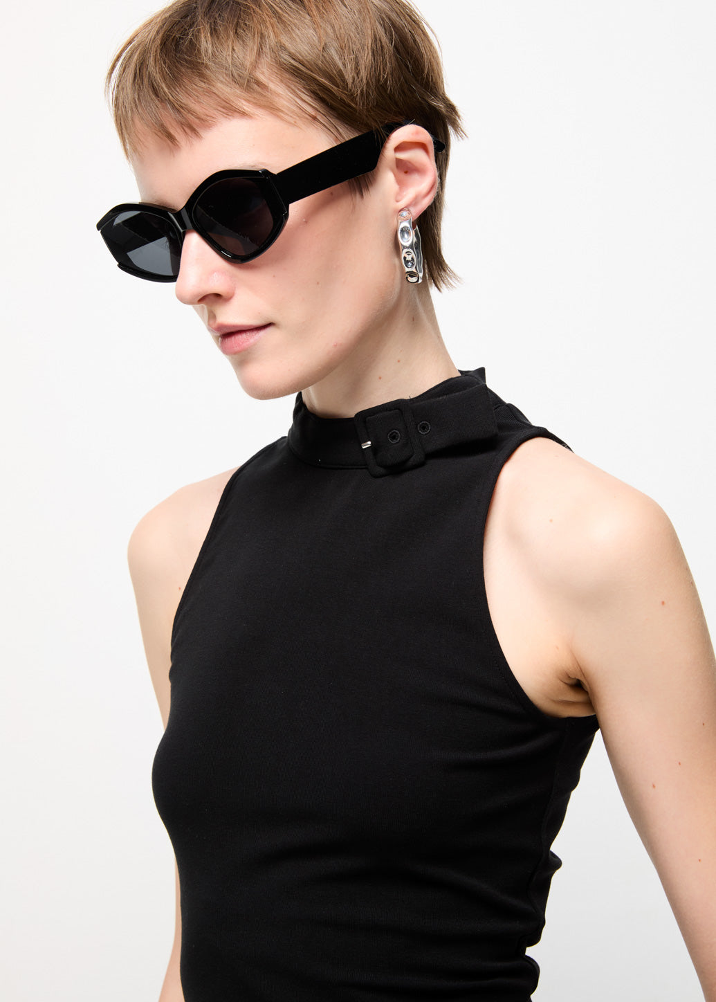 HIGH NECK BELT TOP Black / L