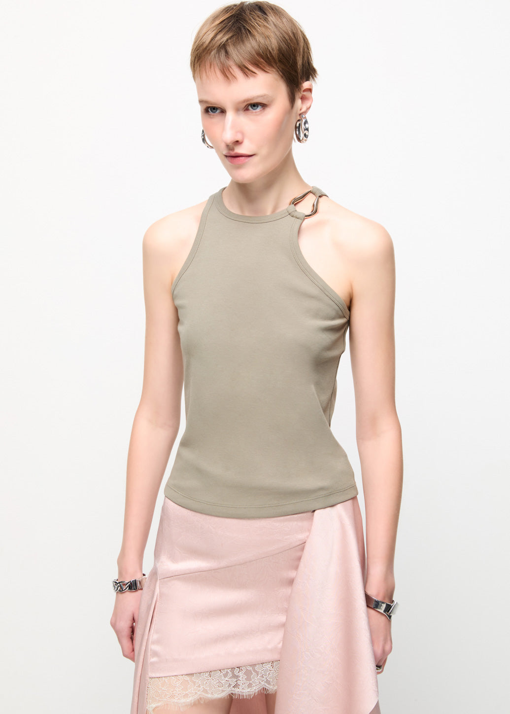 HALTER-NECK KNIT TOP