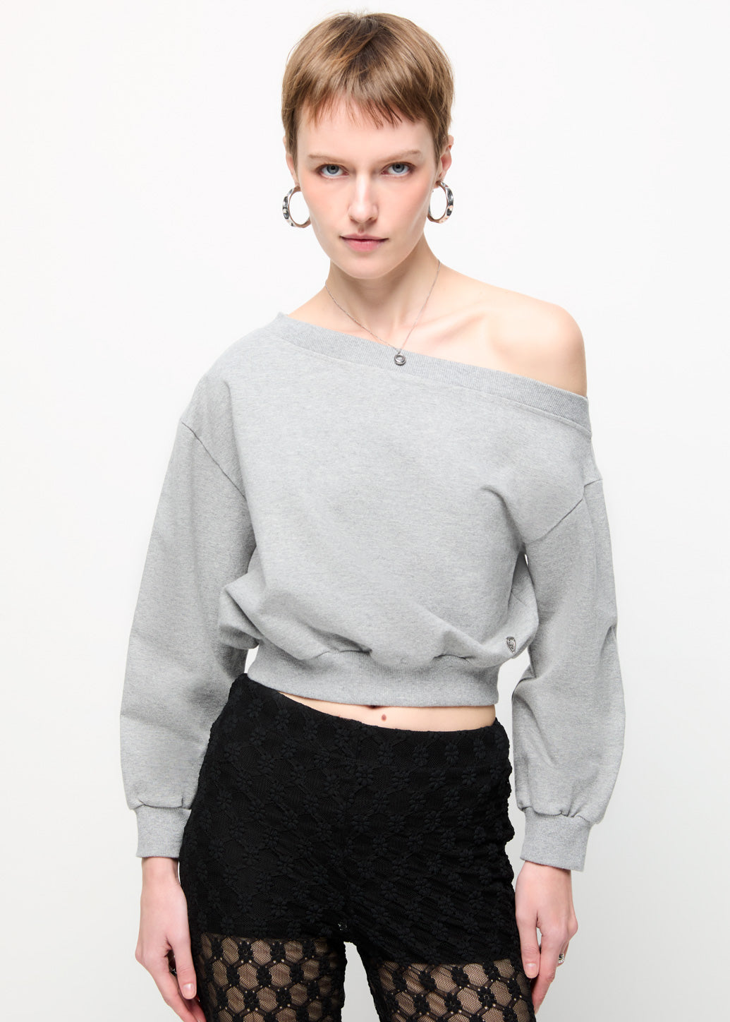 OVERSIZED PULLOVER SWEATER