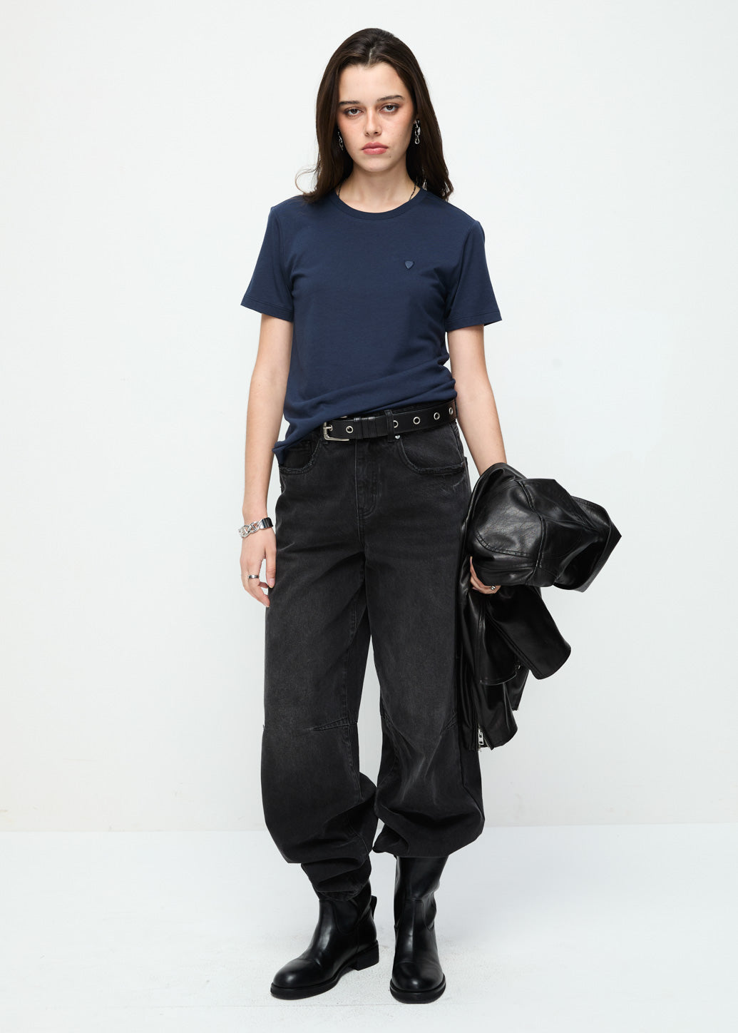 SIGNATURE O-NECK TEE