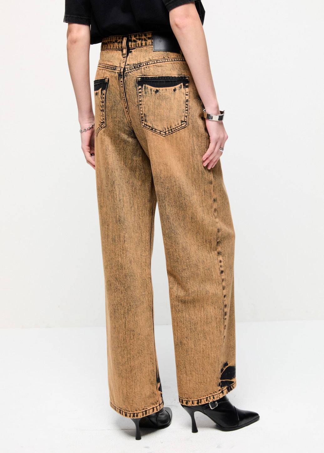 SLIM STRAIGHT-LEG JEANS Brown / 29