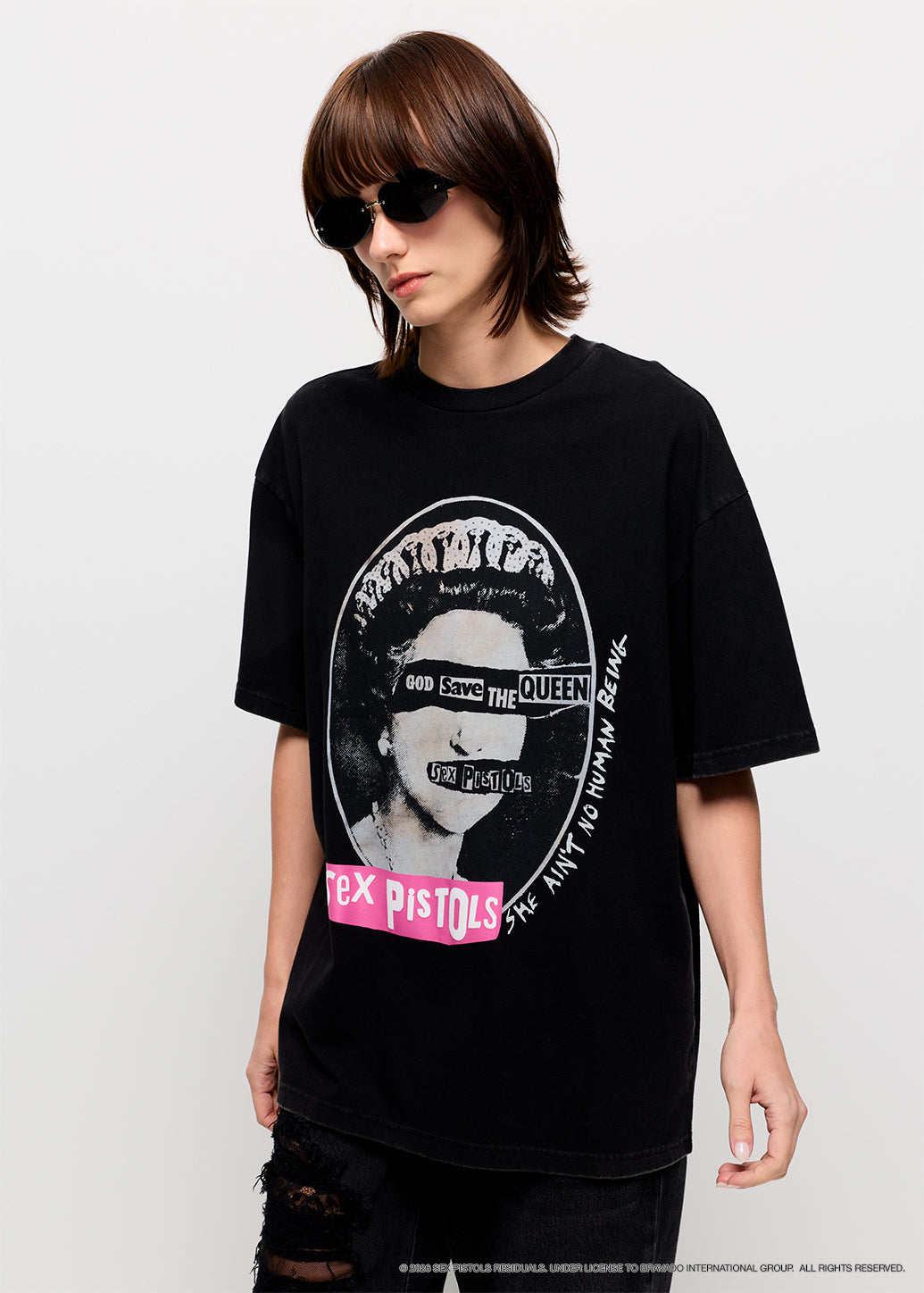 GOD SAVE THE QUEEN GRAPHIC TEE