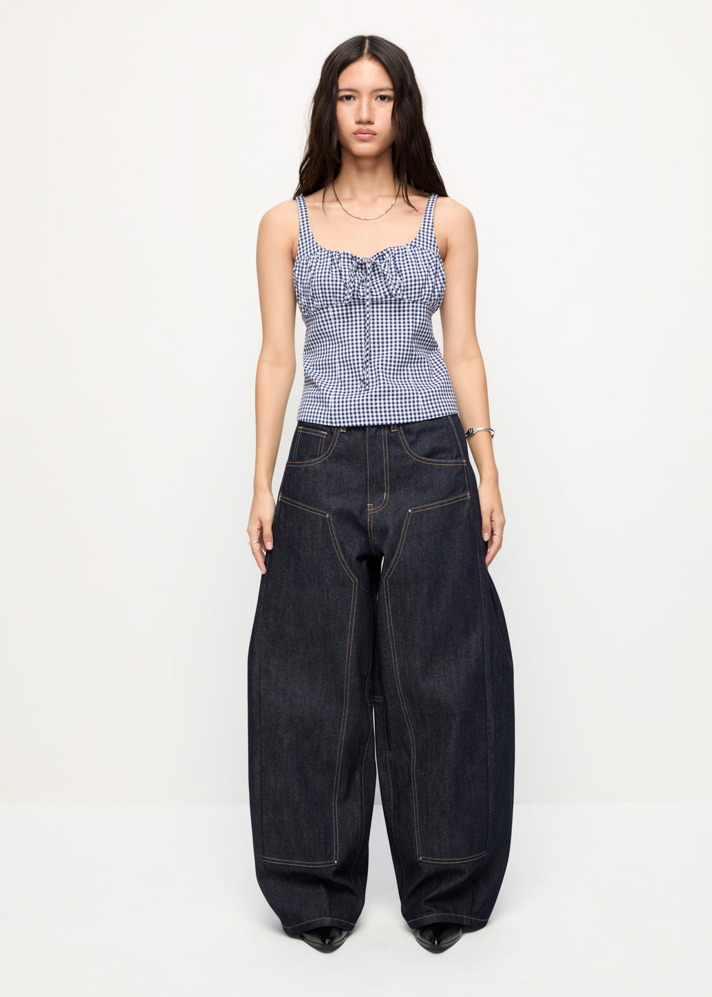MEDIUM WAIST BARREL JEANS