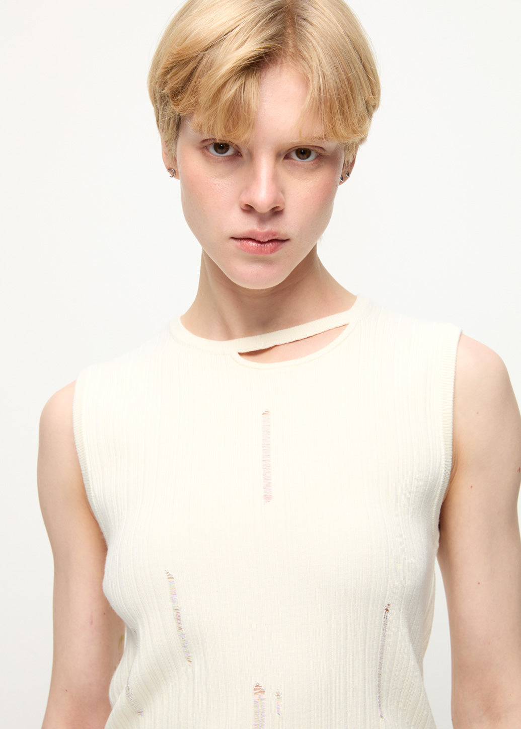 DESTROYED CUT-OUT TANK TOP