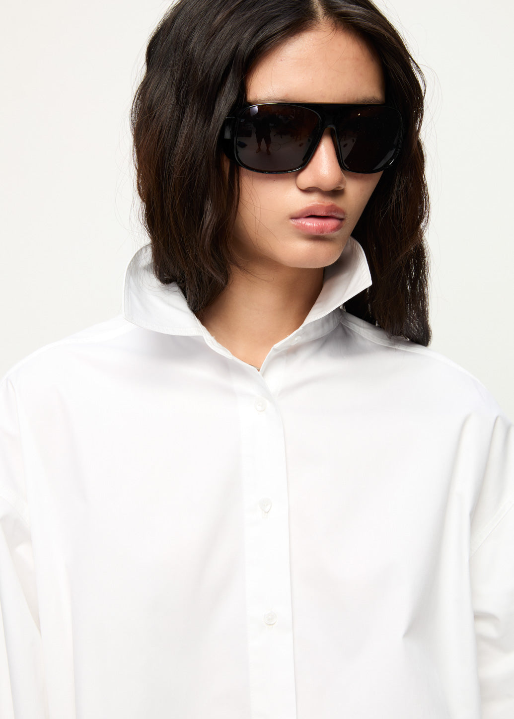 BACK-BUTTON OVERSIZED SHIRT
