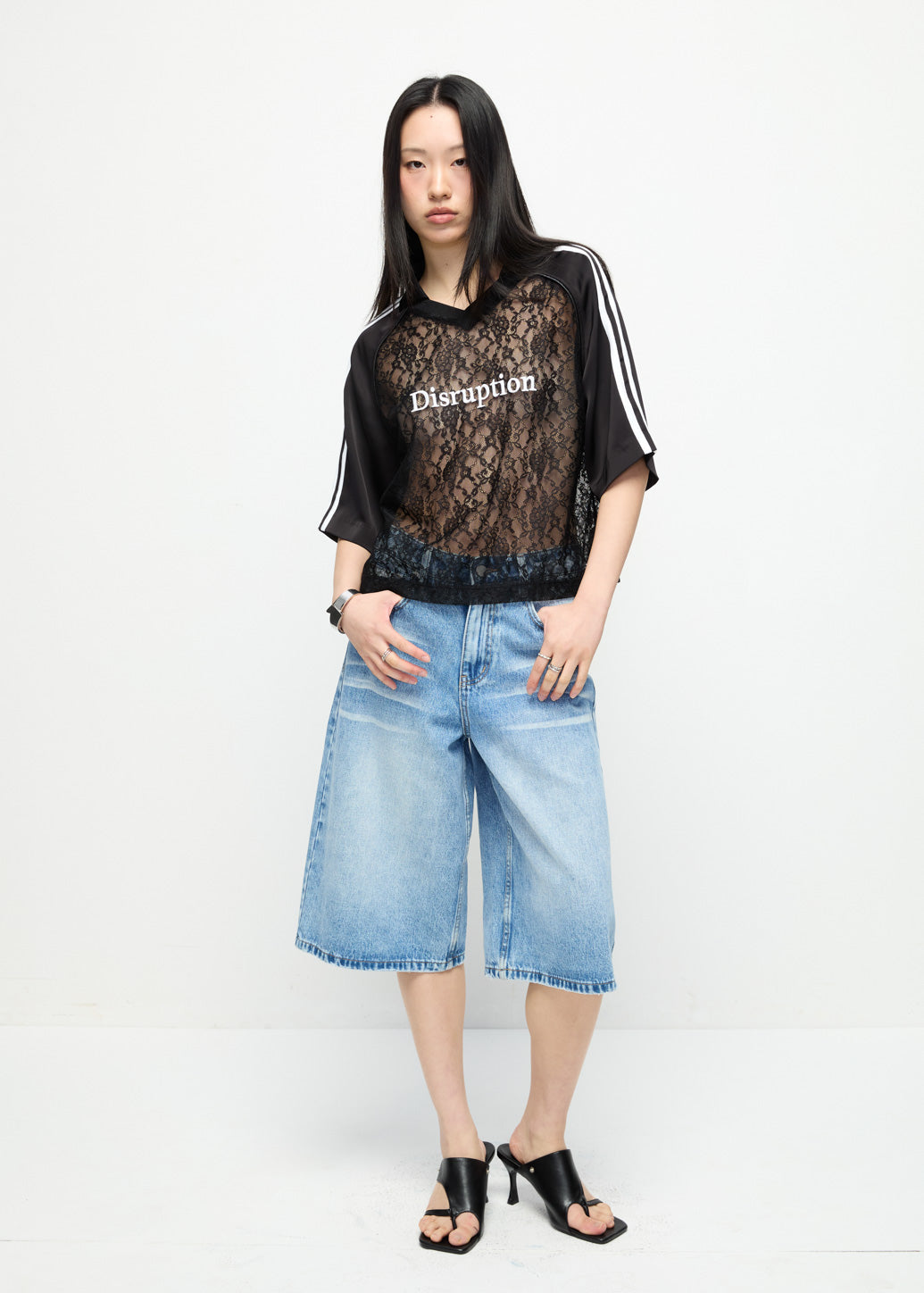 OVERSIZED LACE PANEL TEE