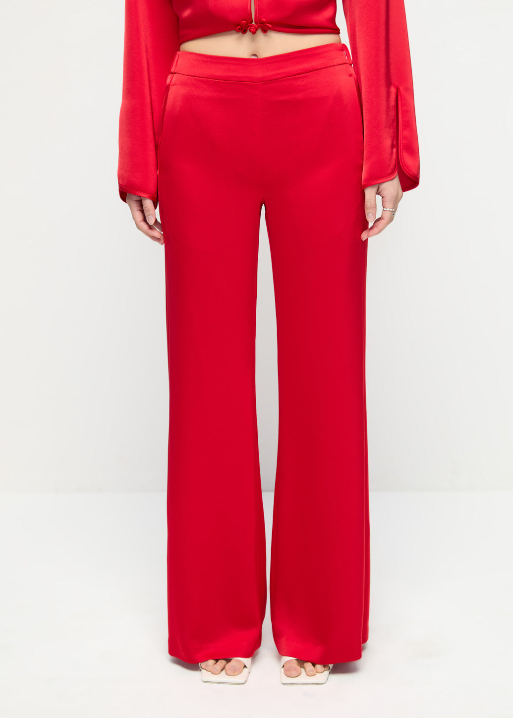 SIDE SLIT WIDE-LEG PANTS