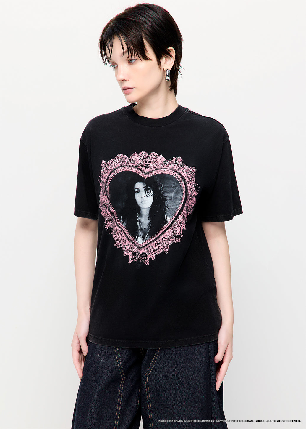 AMY WINEHOUSE OVERSIZED GRAPHIC TEE