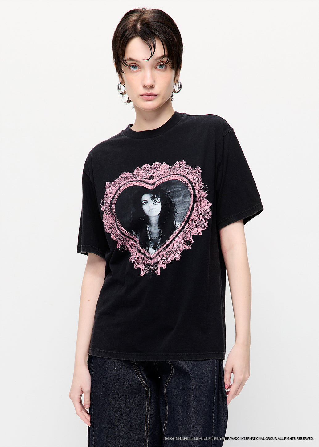 AMY WINEHOUSE OVERSIZED GRAPHIC TEE