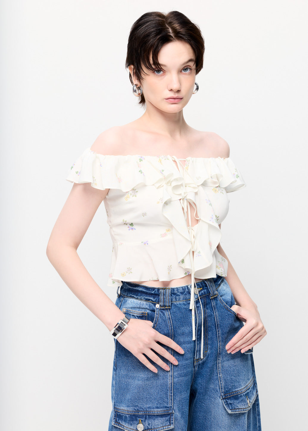 OFF-SHOULDER RUFFLE BLOUSE